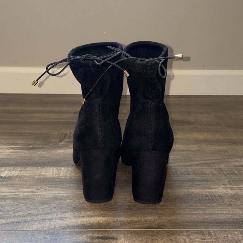 Chinese Laundry High Heeled Black Ankle Bootie - Picture 6 of 11